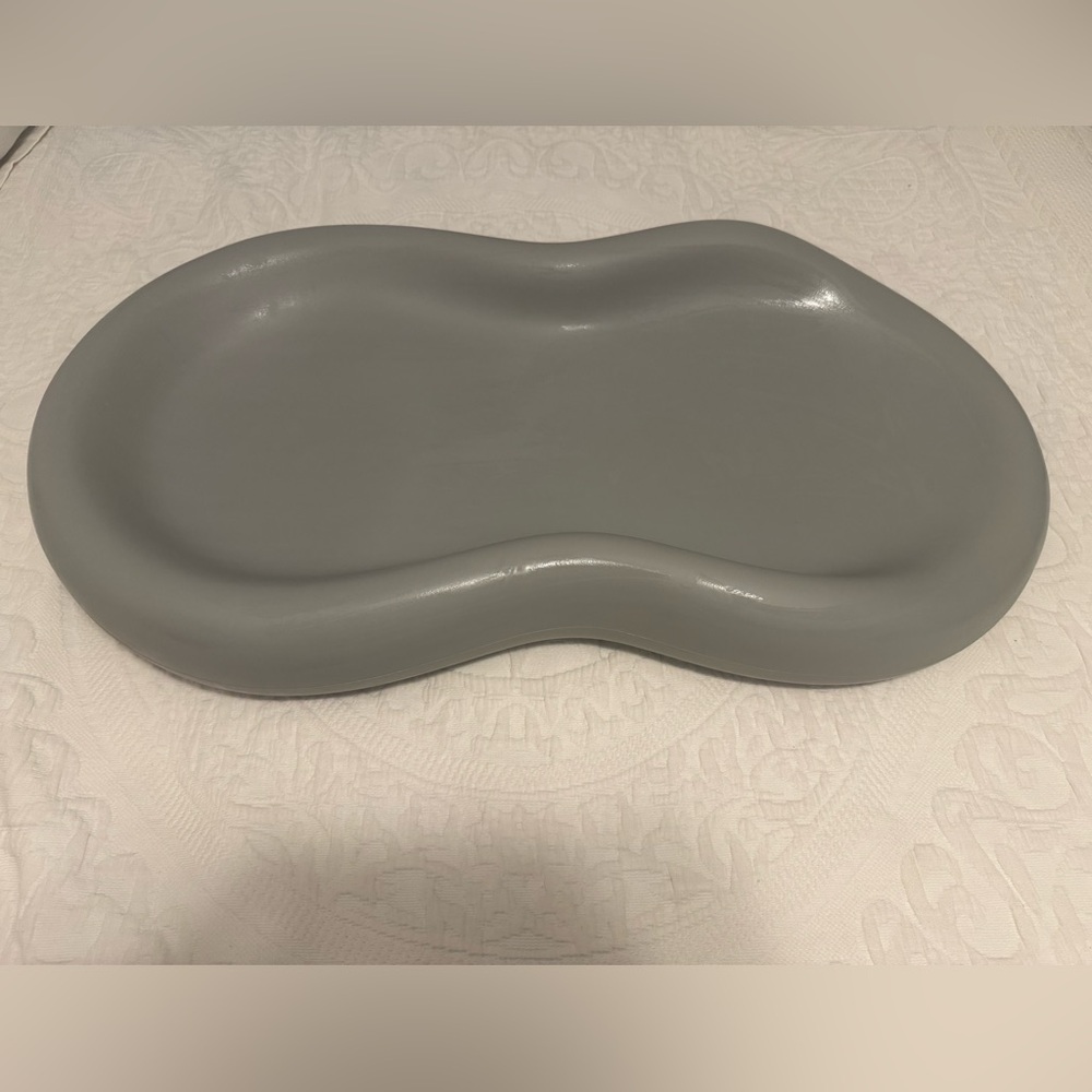 Keekaroo Peanut Baby Changing Mat in Grey